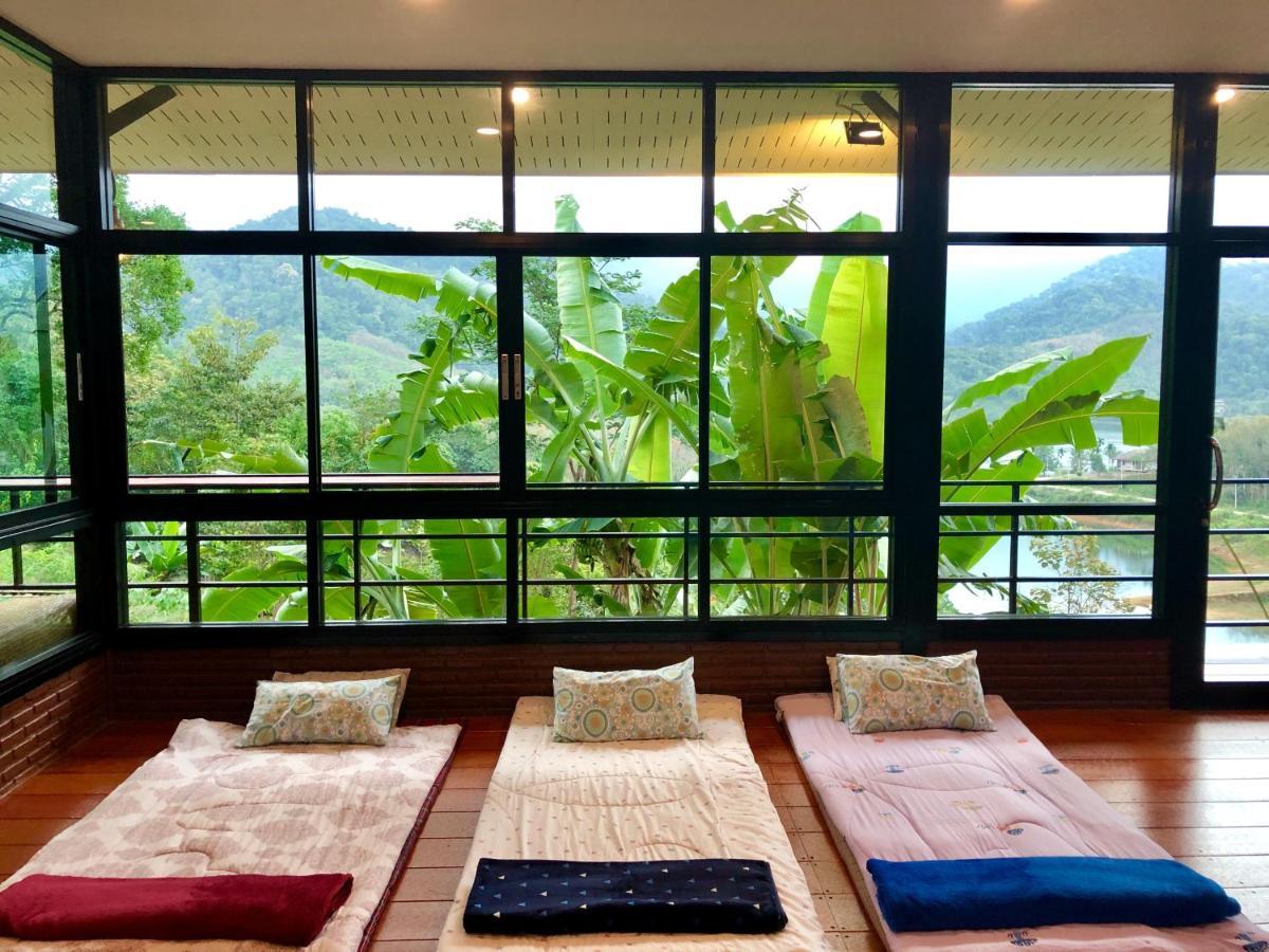 Baanhatsompaen Homestay Ранонг Екстериор снимка