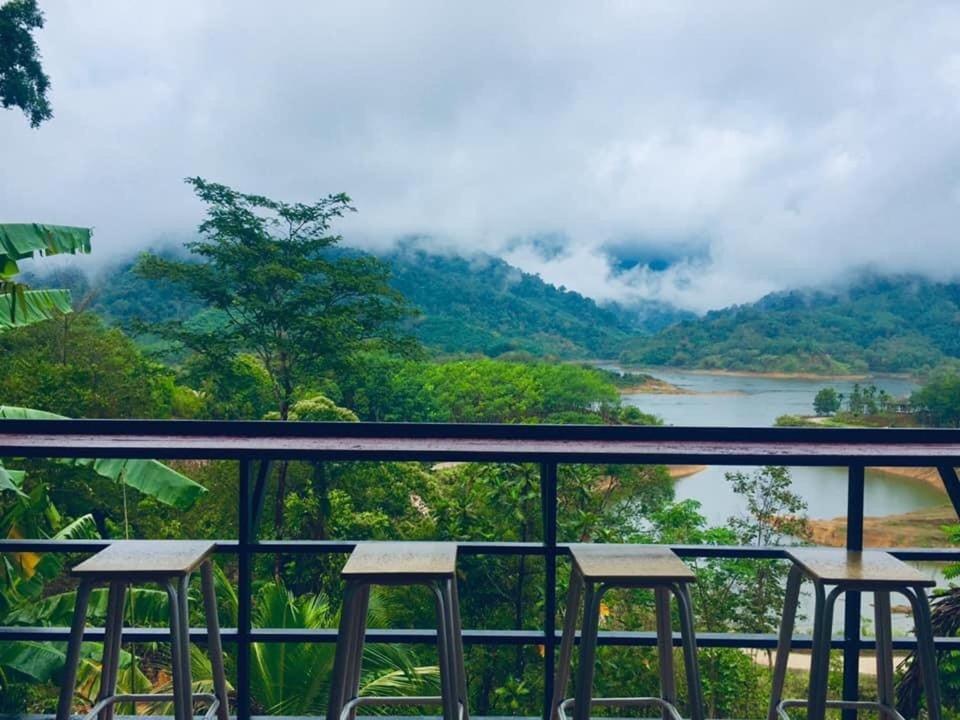 Baanhatsompaen Homestay Ранонг Екстериор снимка