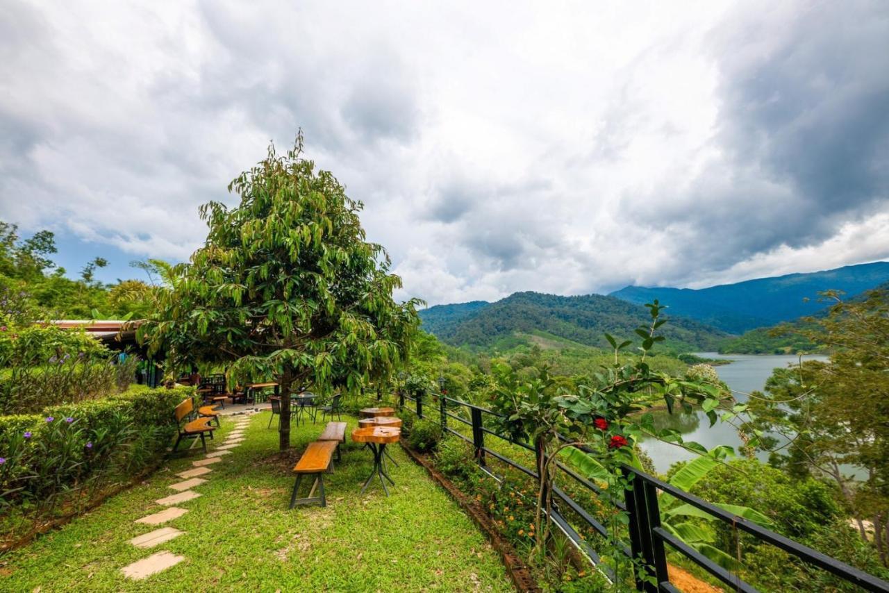 Baanhatsompaen Homestay Ранонг Екстериор снимка