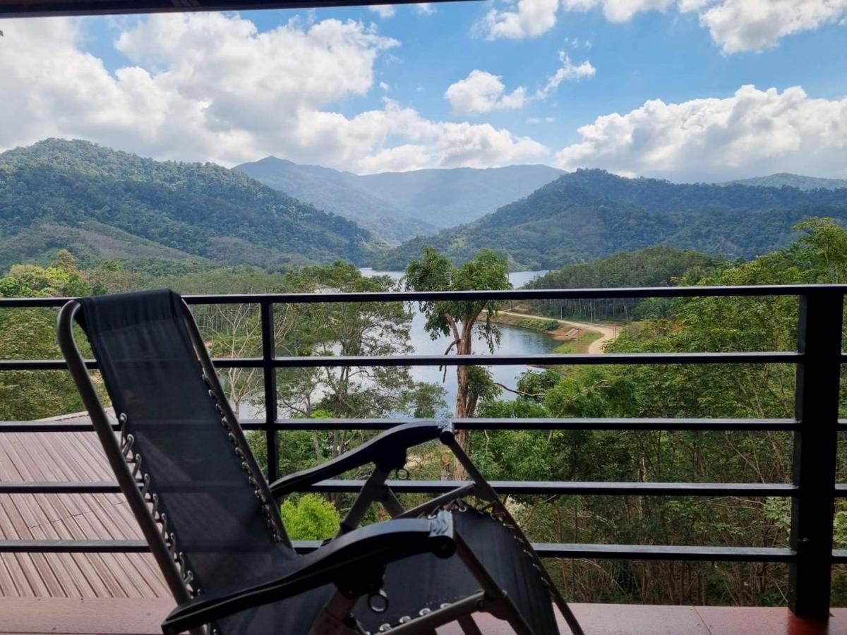Baanhatsompaen Homestay Ранонг Екстериор снимка