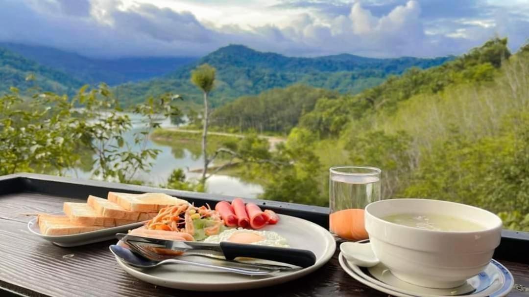 Baanhatsompaen Homestay Ранонг Екстериор снимка