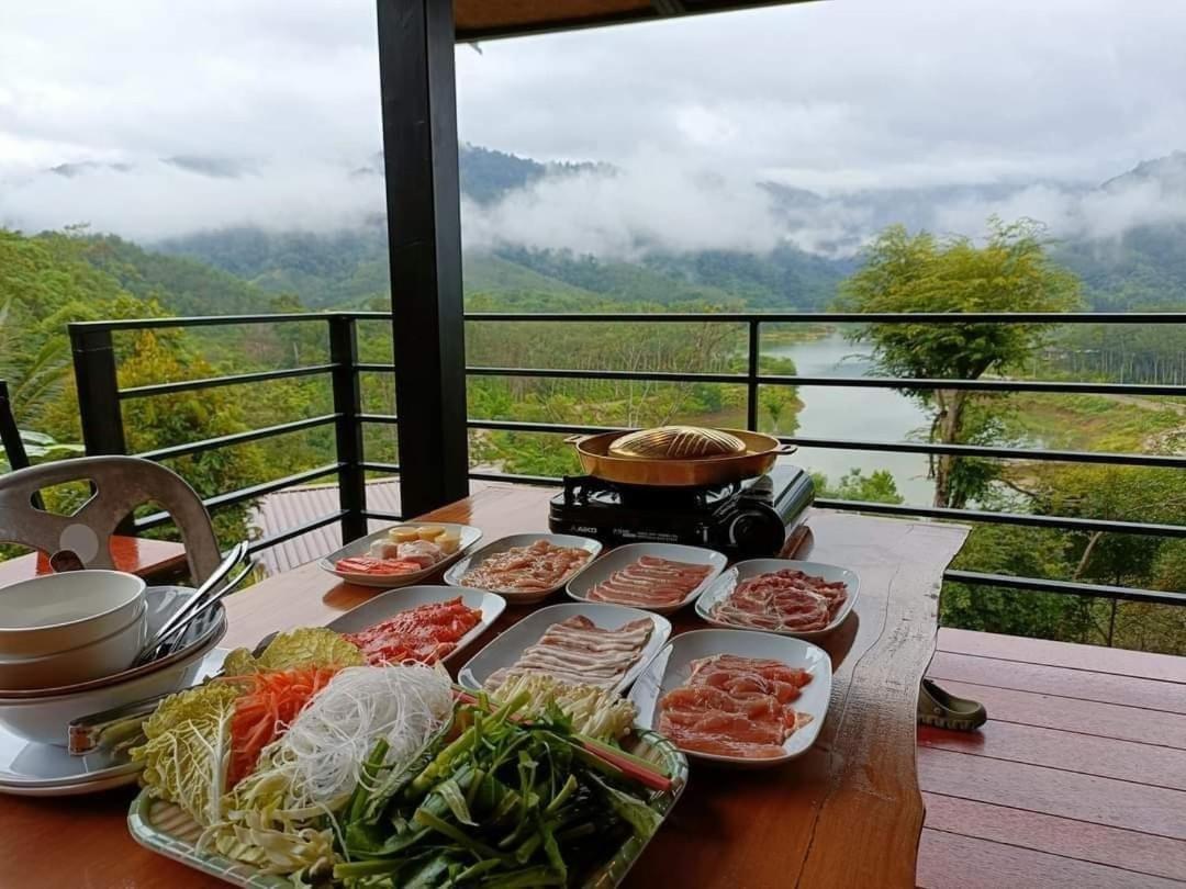 Baanhatsompaen Homestay Ранонг Екстериор снимка