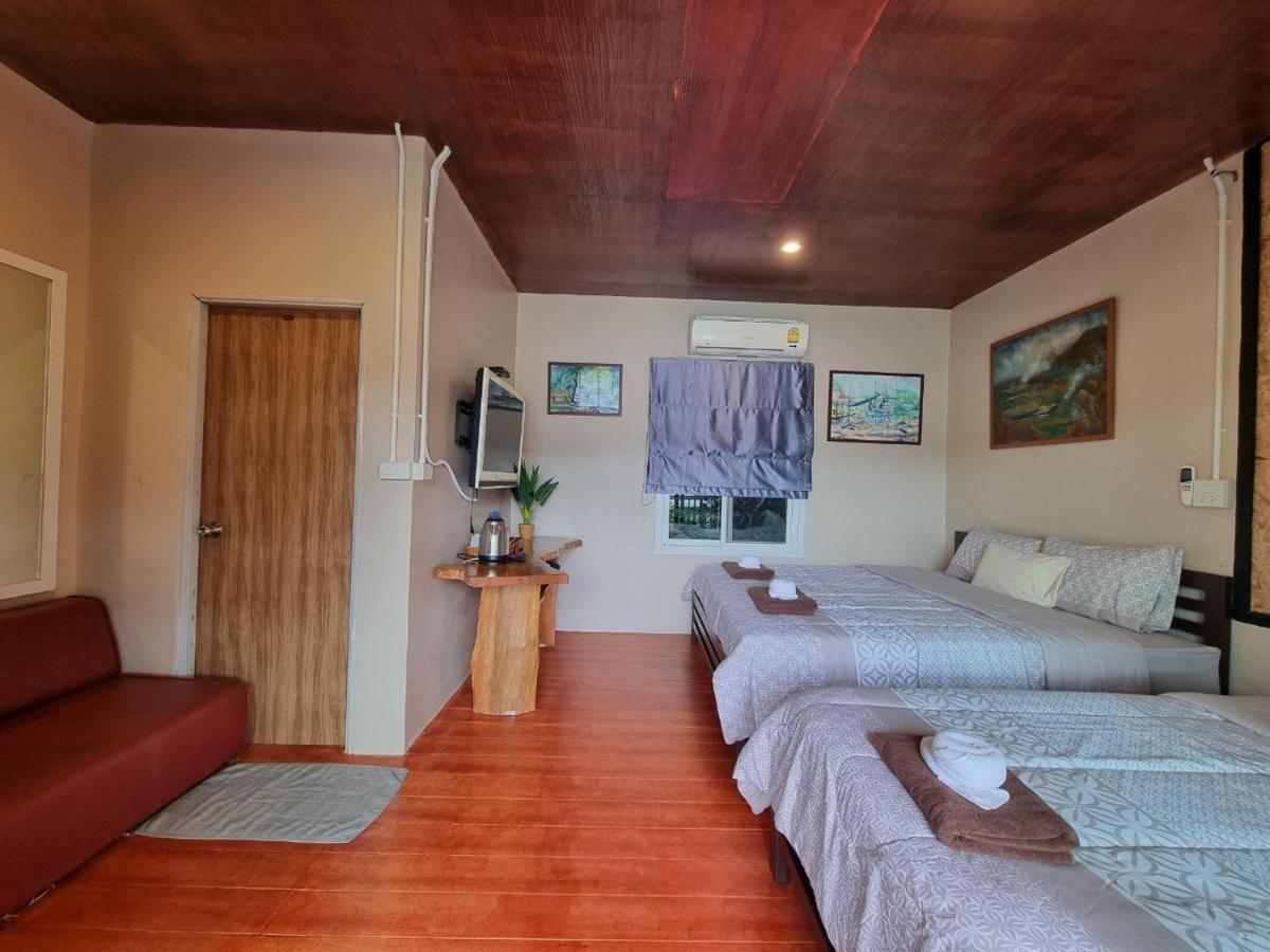 Baanhatsompaen Homestay Ранонг Екстериор снимка